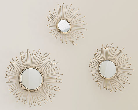 mirrored wall decor